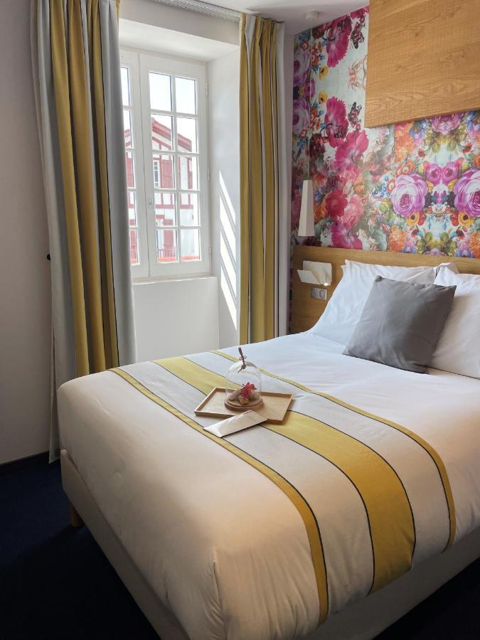 Hotel Berria Hasparren Kültér fotó