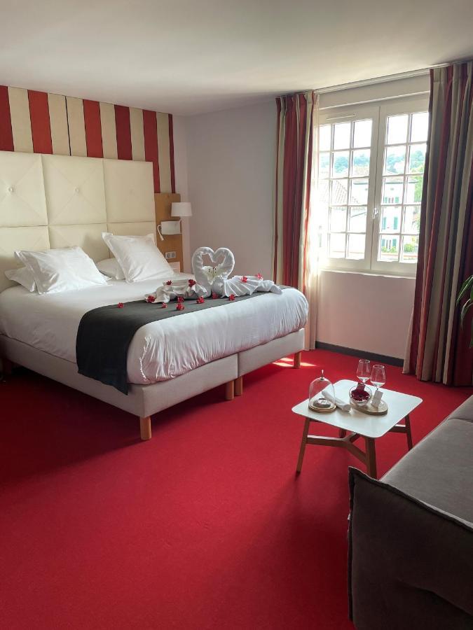 Hotel Berria Hasparren Kültér fotó