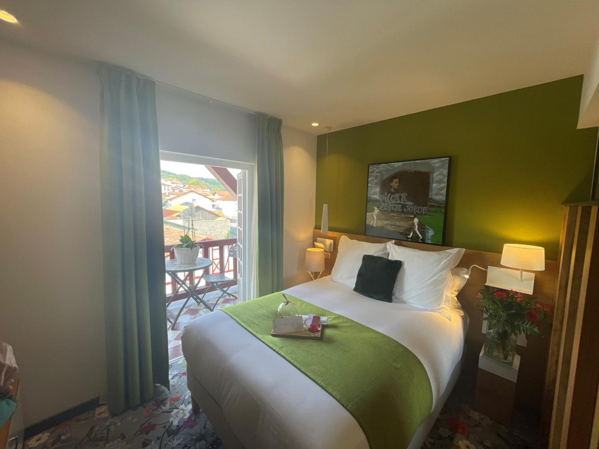 Hotel Berria Hasparren Kültér fotó