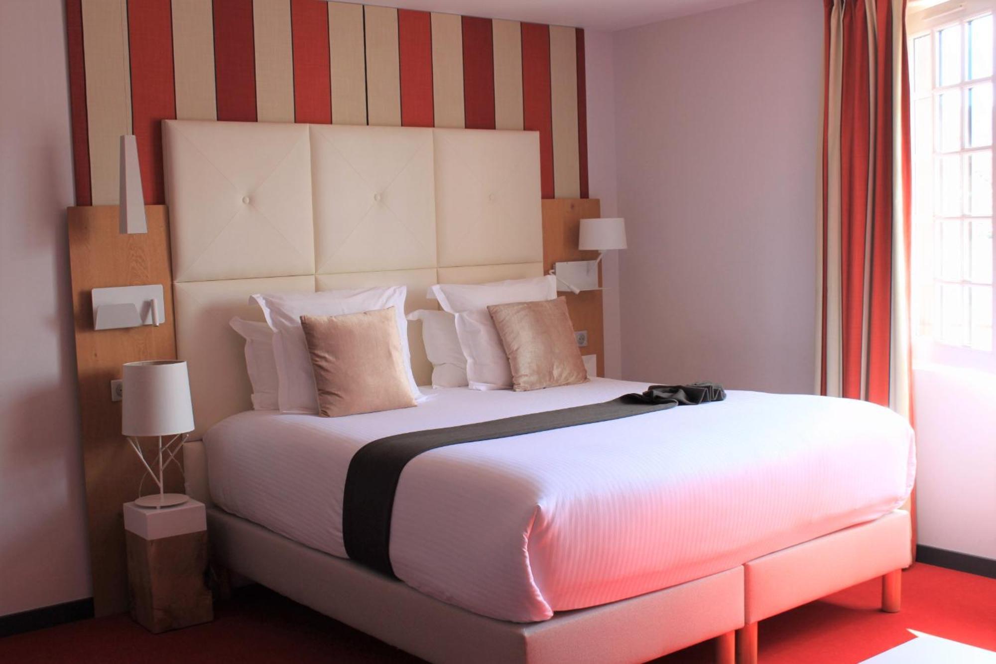 Hotel Berria Hasparren Kültér fotó