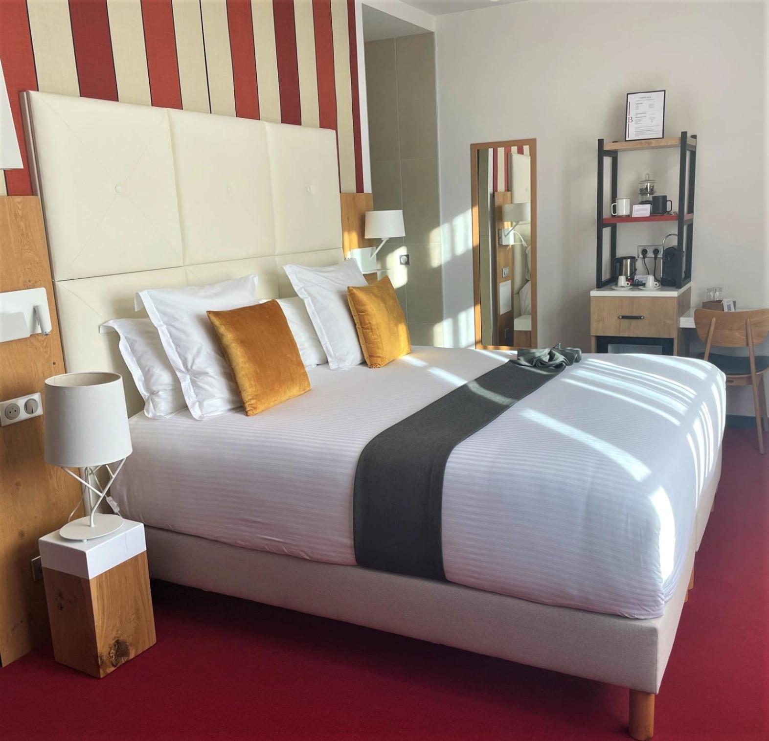 Hotel Berria Hasparren Kültér fotó