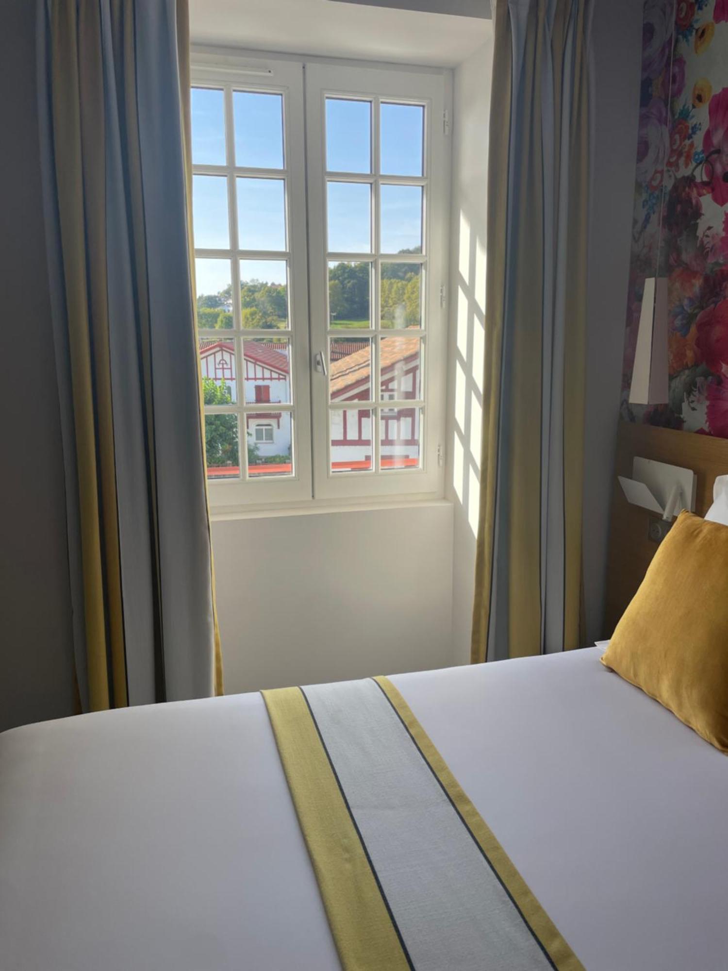 Hotel Berria Hasparren Kültér fotó